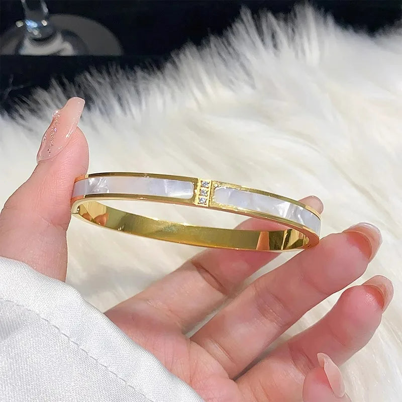 AuraBracelet™ – Titanium Gold Bracelet with Zircon